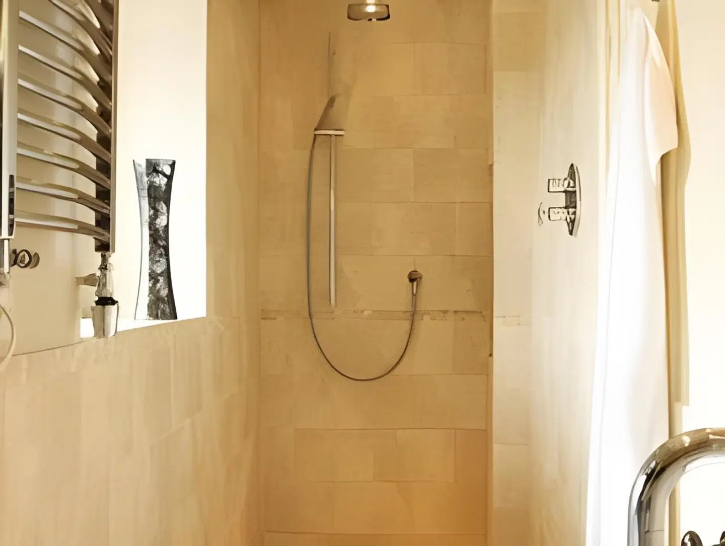 Lorne House Badezimmer