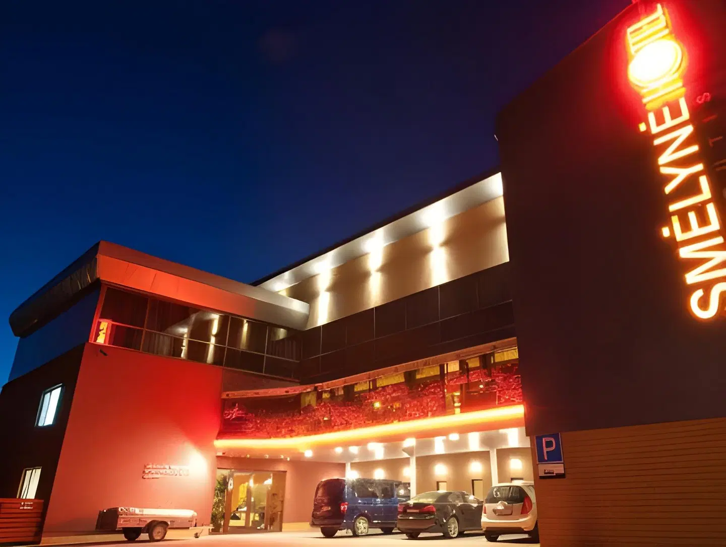 Smelyne EXTERIOR