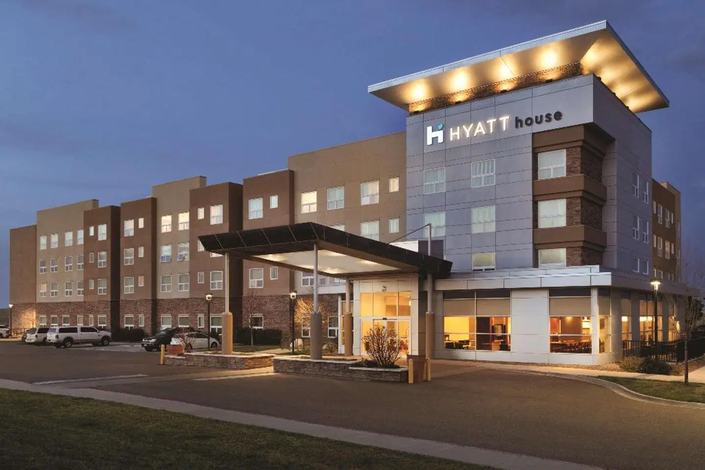 Hyatt House Denver Airport EXTERIOR