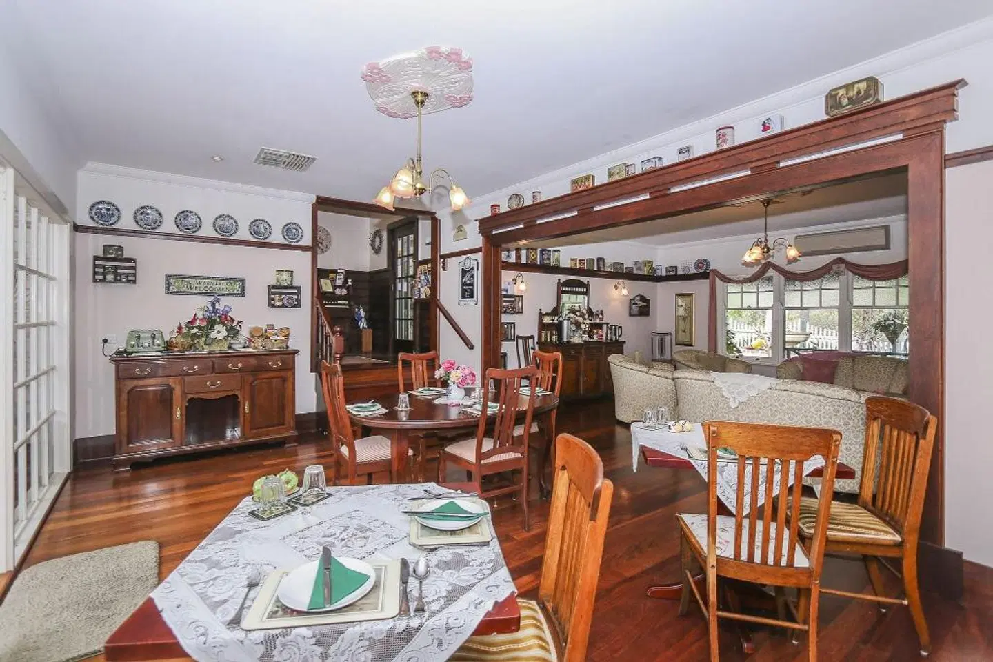 Rosebridge House Bed & Breakfast Bar