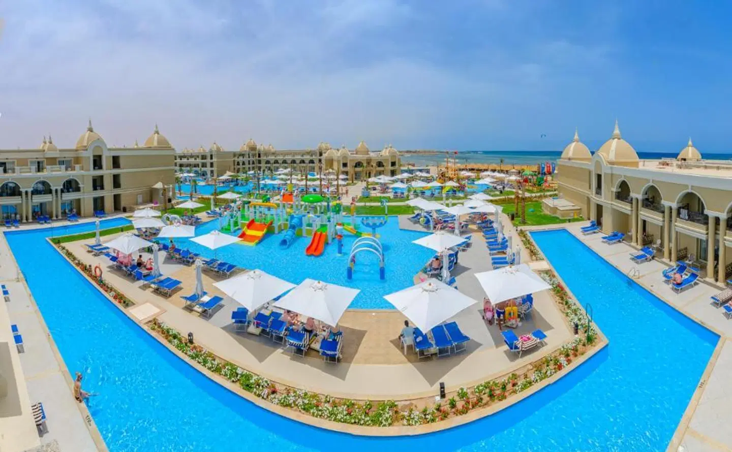 Titanic Royal OUTDOOR_POOL