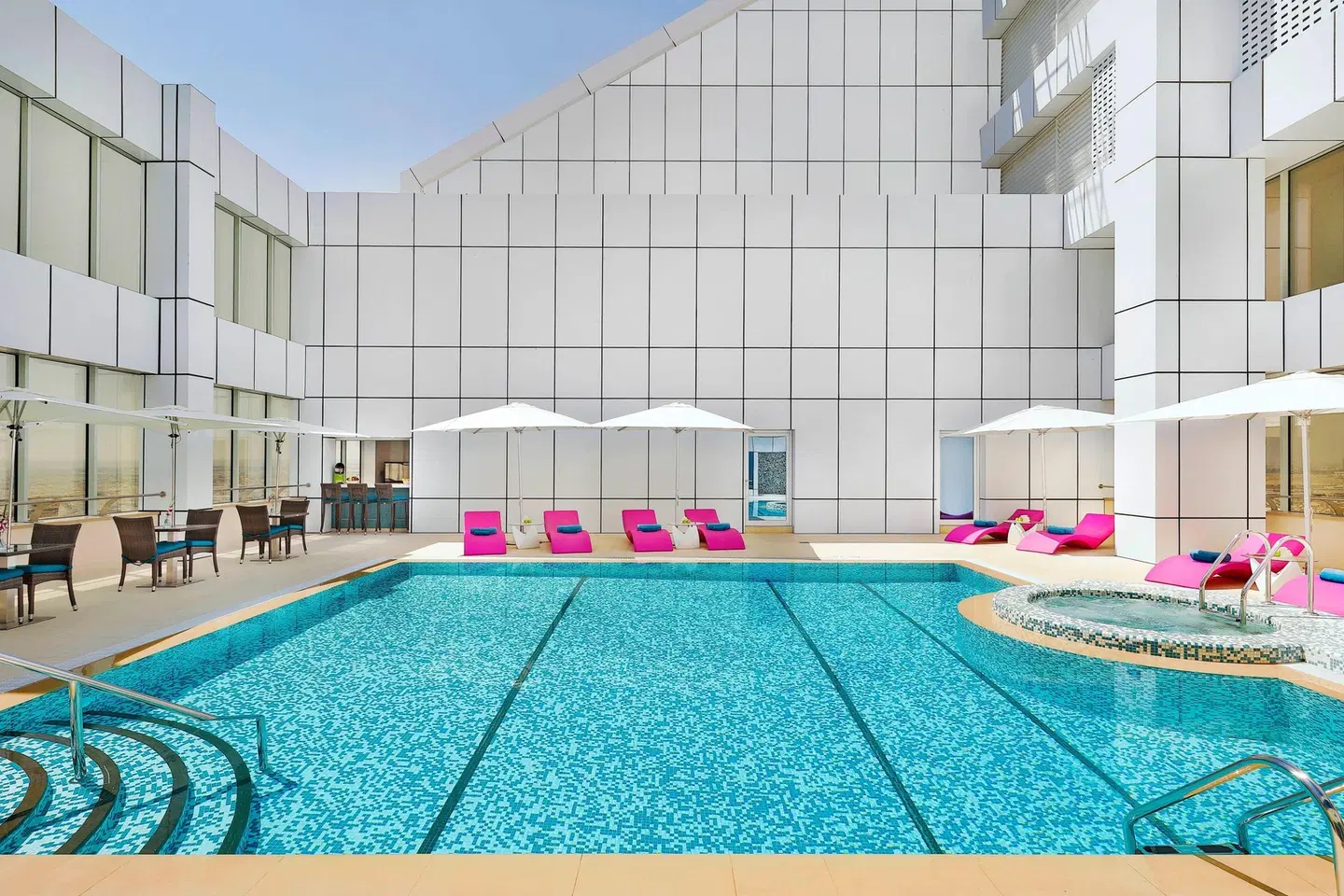 Courtyard by Marriott Riyadh Olaya OUTDOOR_POOL