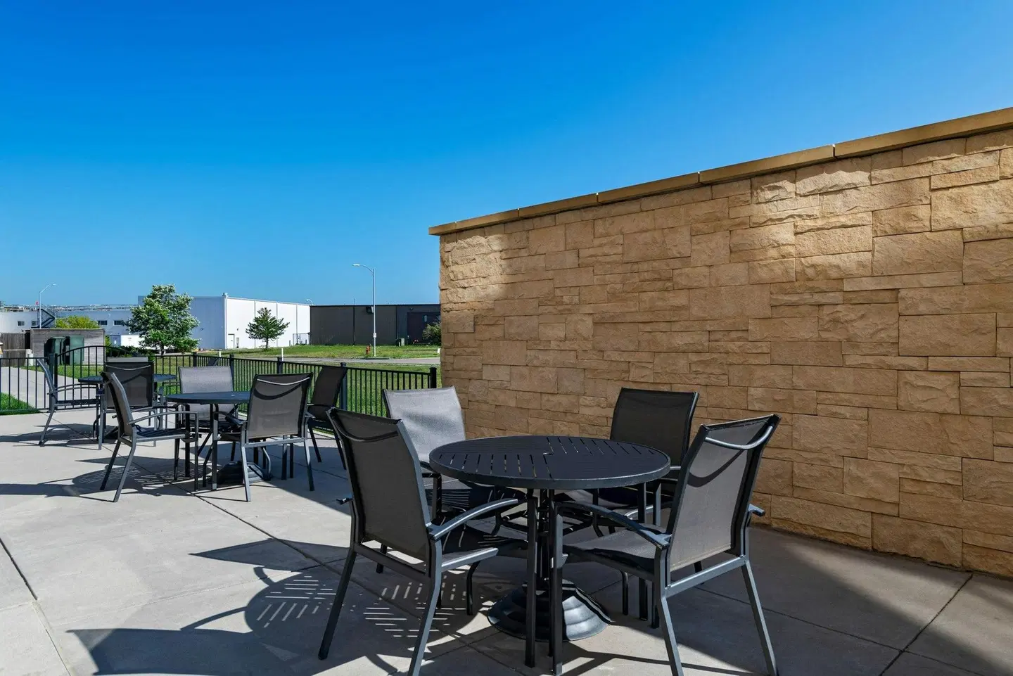Fairfield by Marriott Inn & Suites Lincoln Airport Terrasse