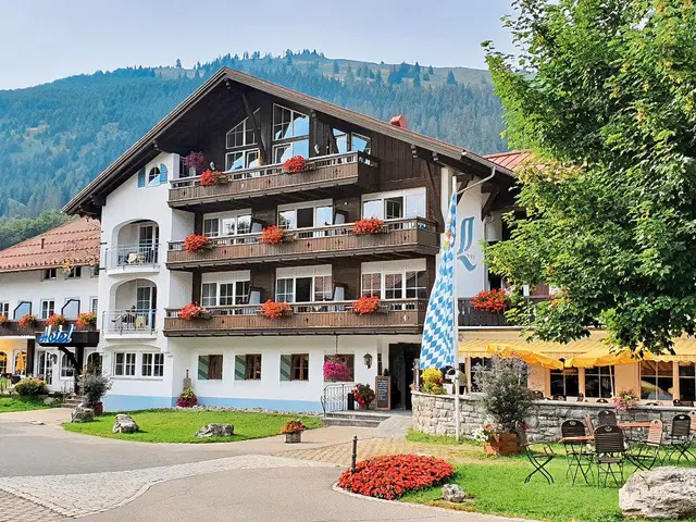 Hotel-Alpengasthof "Löwen" EXTERIOR