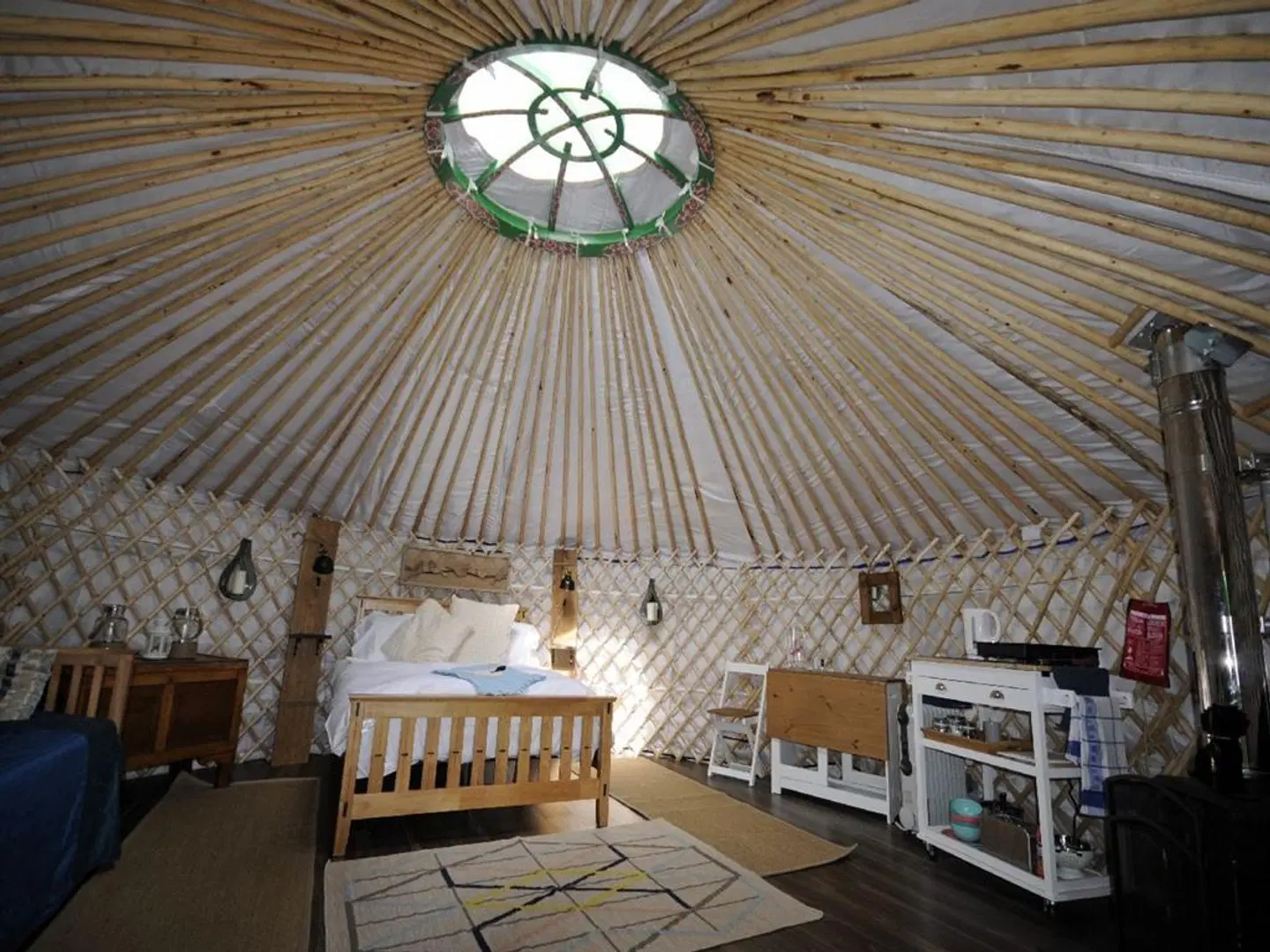 Glamping on the Hill Bar