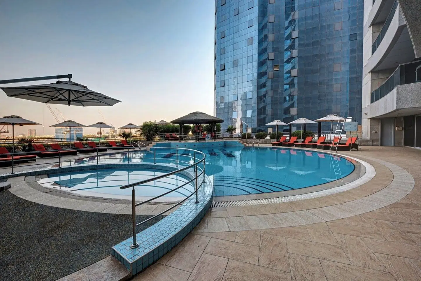 Copthorne Hotel Dubai OUTDOOR_POOL