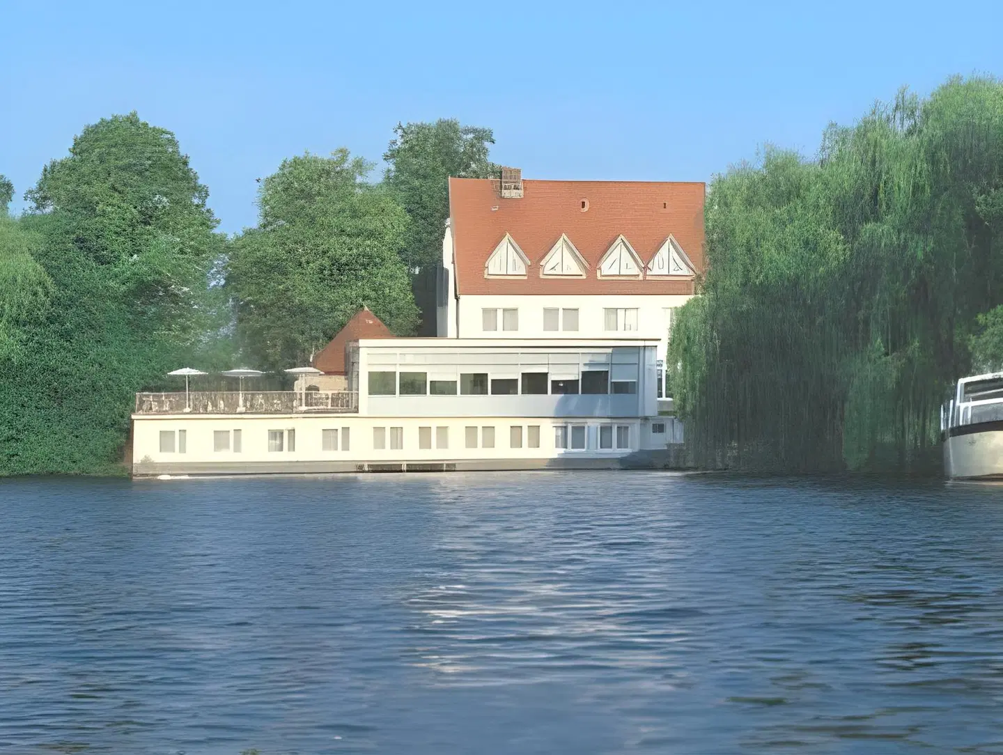 Restaurant und Hotel Zum Weissen Ross EXTERIOR