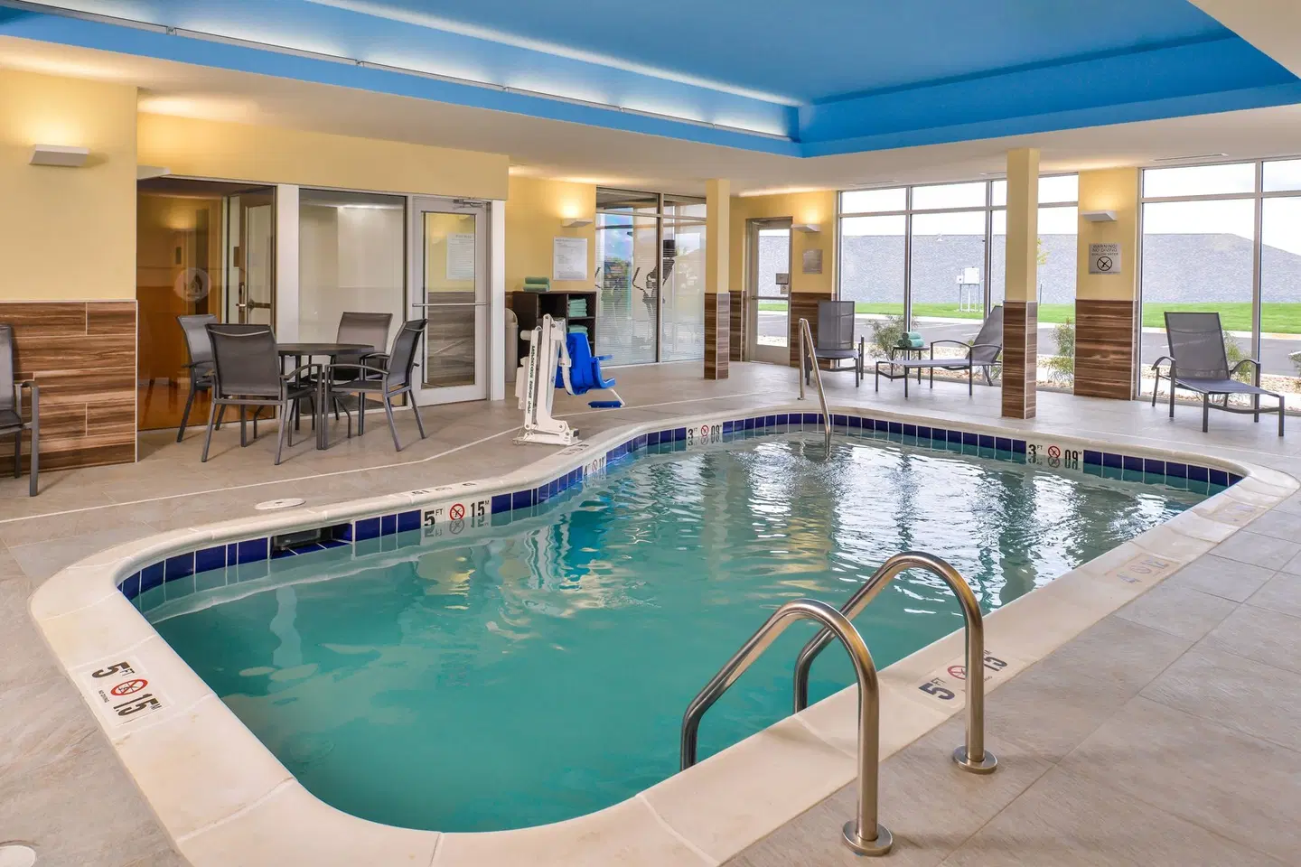 Fairfield by Marriott Inn & Suites Warrensburg Hallenbad