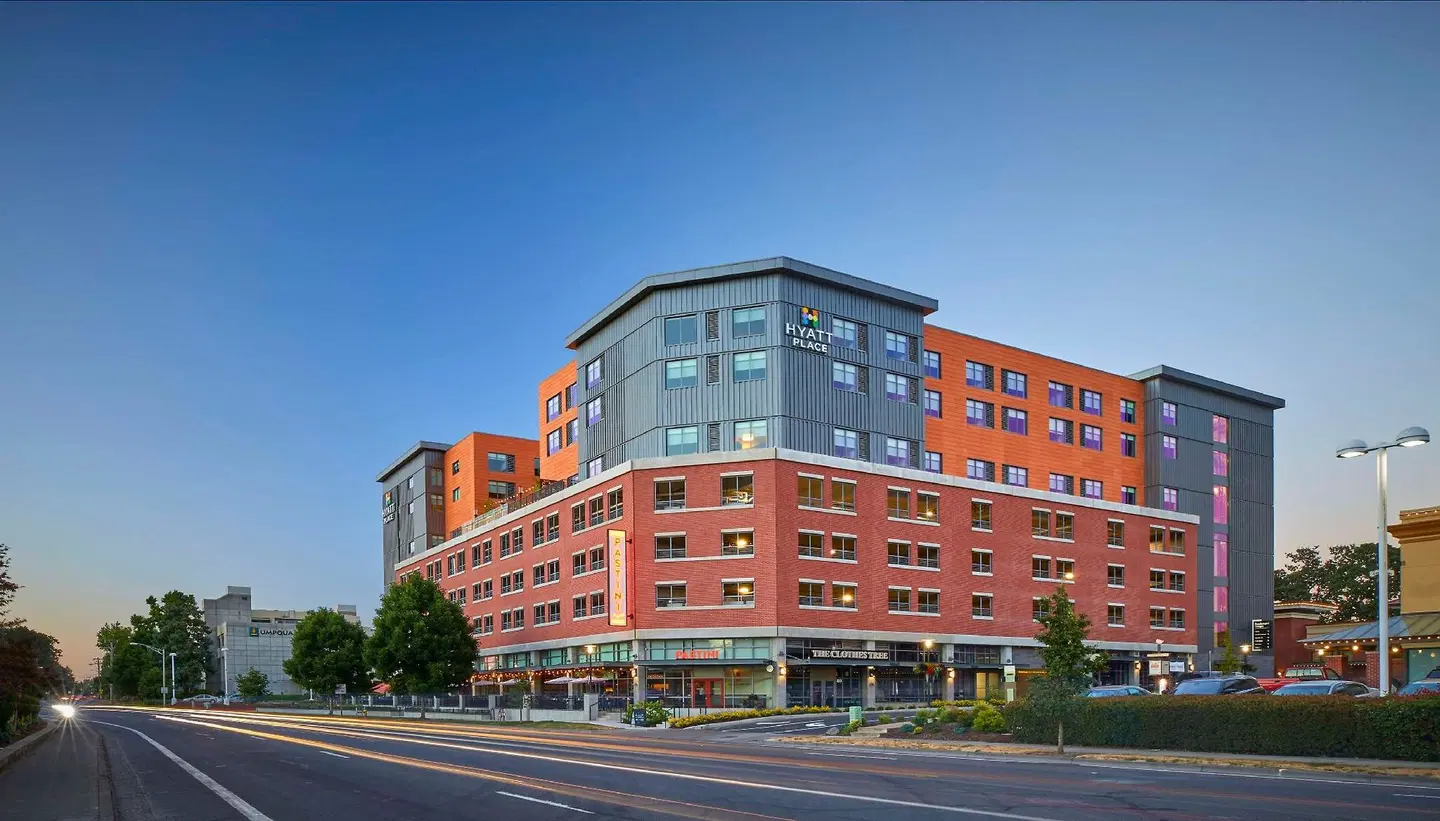 Hyatt Place Eugene / Oakway Center EXTERIOR