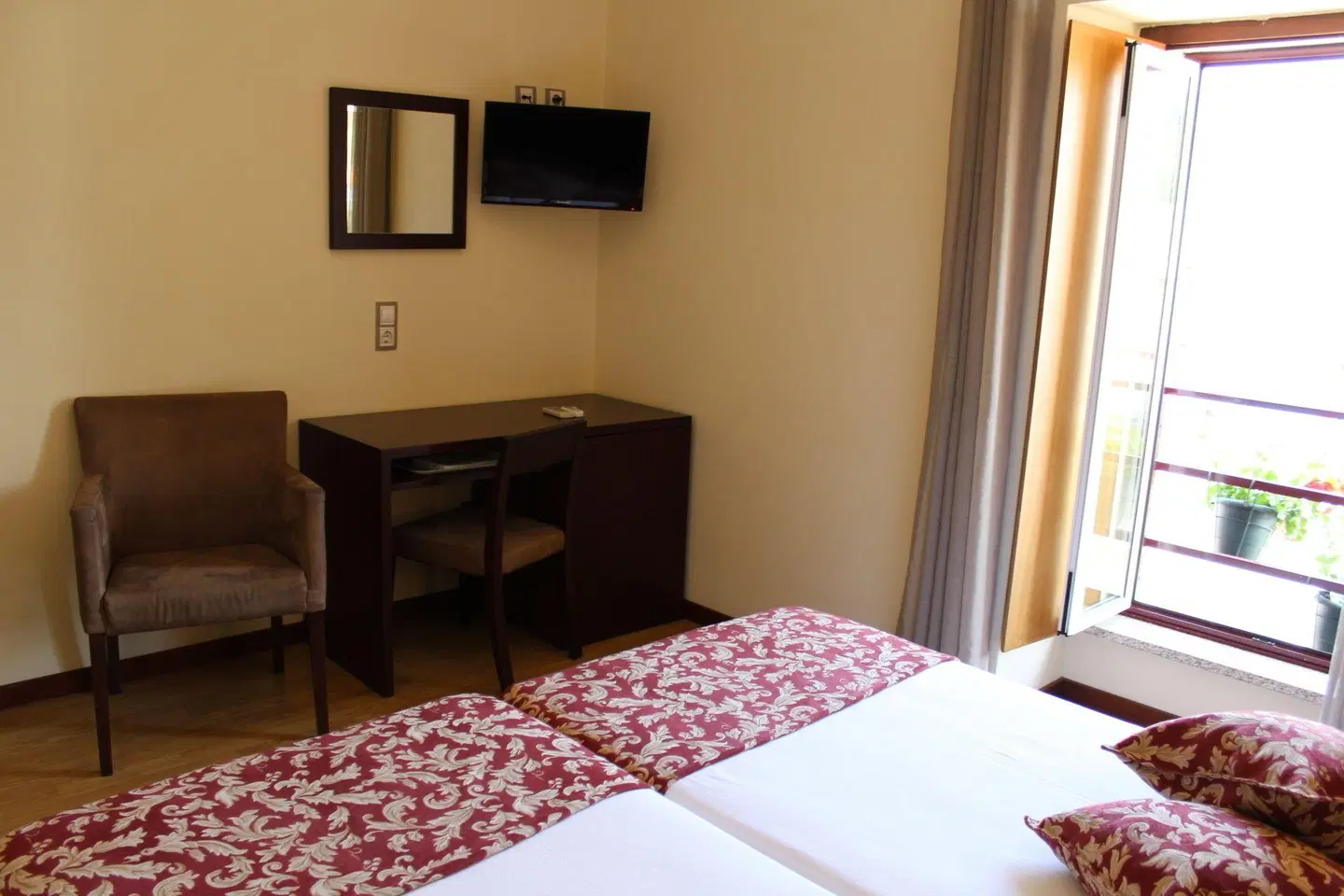 Lafoes ROOM_EXAMPLE