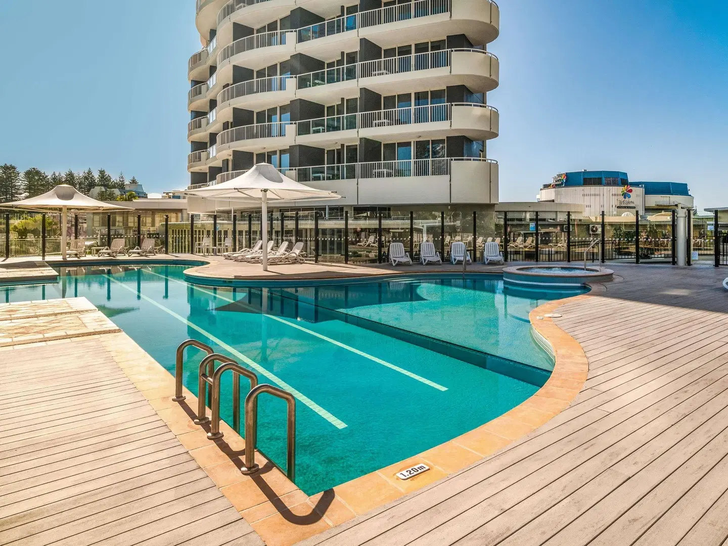 Mantra Twin Towns OUTDOOR_POOL