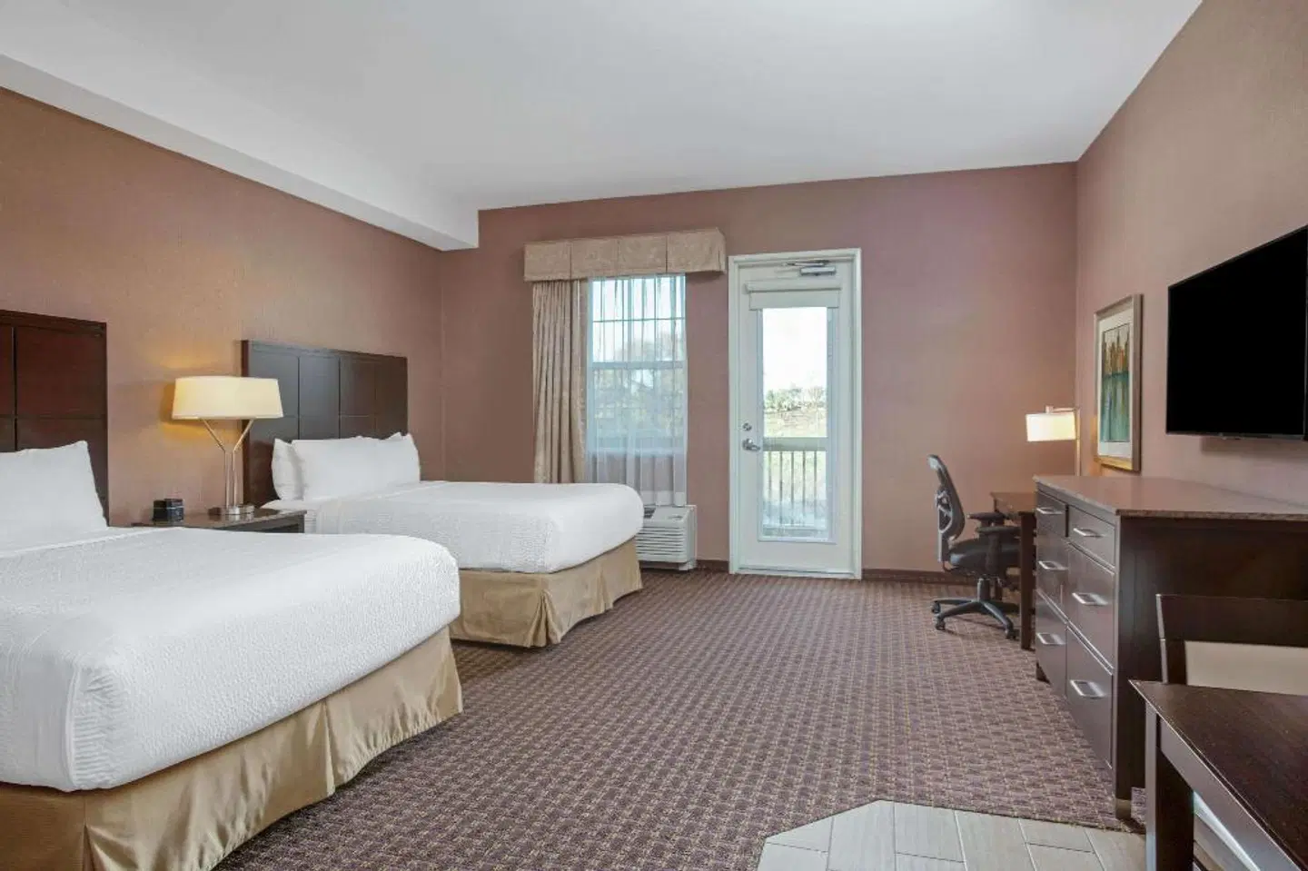 La Quinta Inn & Suites - Paso Robles ROOM_EXAMPLE