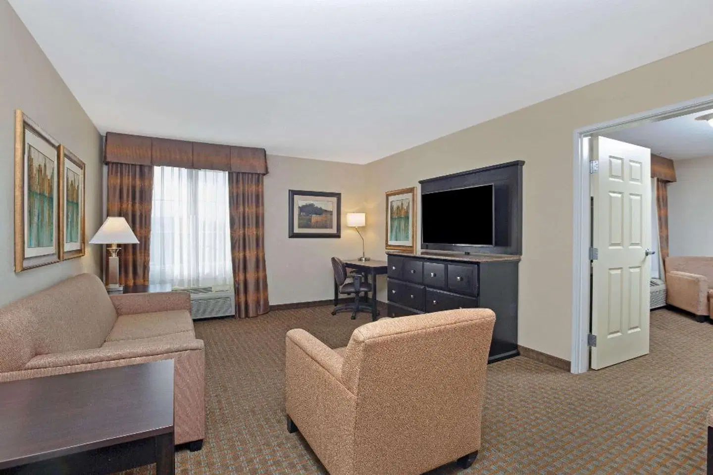La Quinta Inn & Suites - Paso Robles ROOM_EXAMPLE