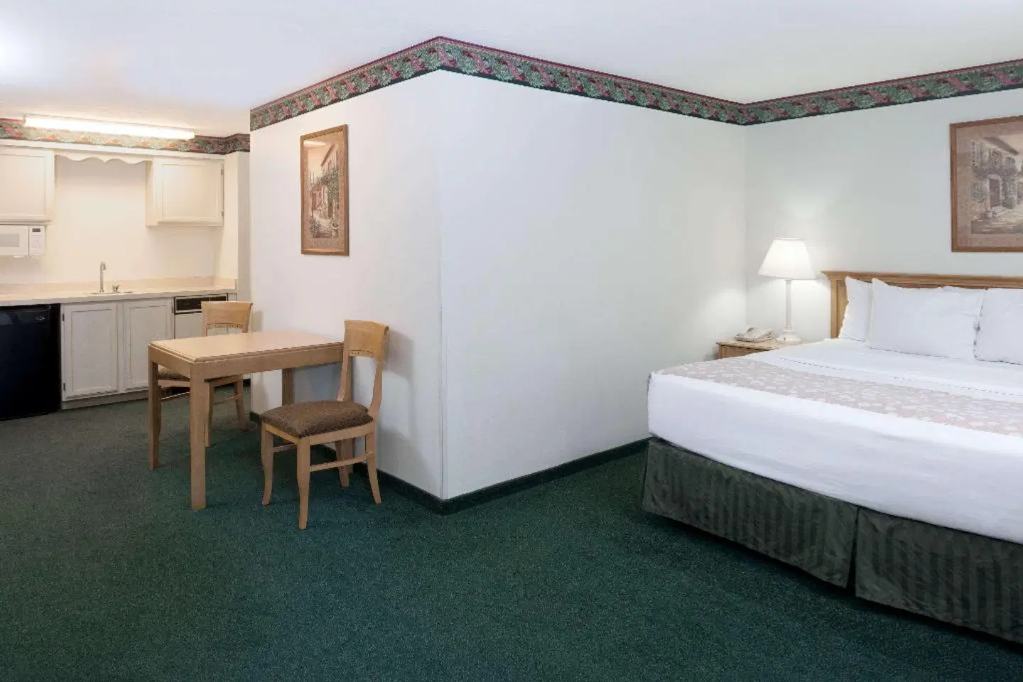 Baymont by Wyndham Coeur D Alene ROOM_EXAMPLE
