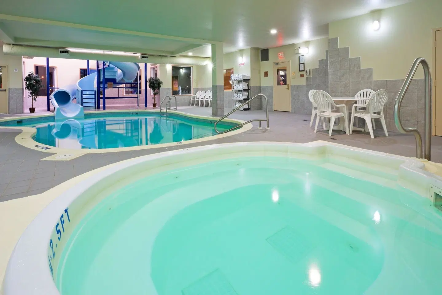 Holiday Inn & Suites Regina by IHG Hallenbad