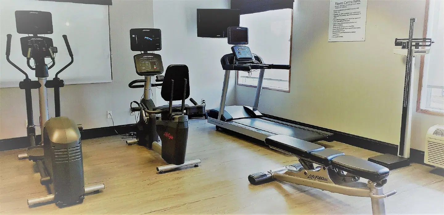Holiday Inn & Suites Regina by IHG SPORTS_AND_LEISURE