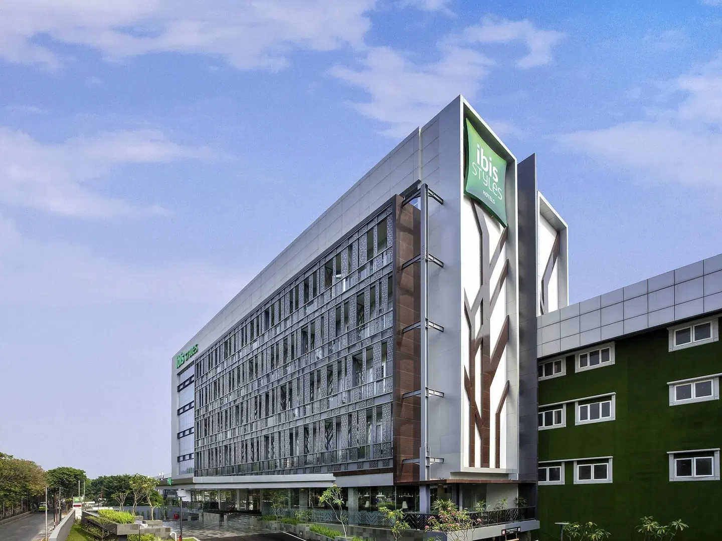 ibis Styles Jakarta Sunter EXTERIOR
