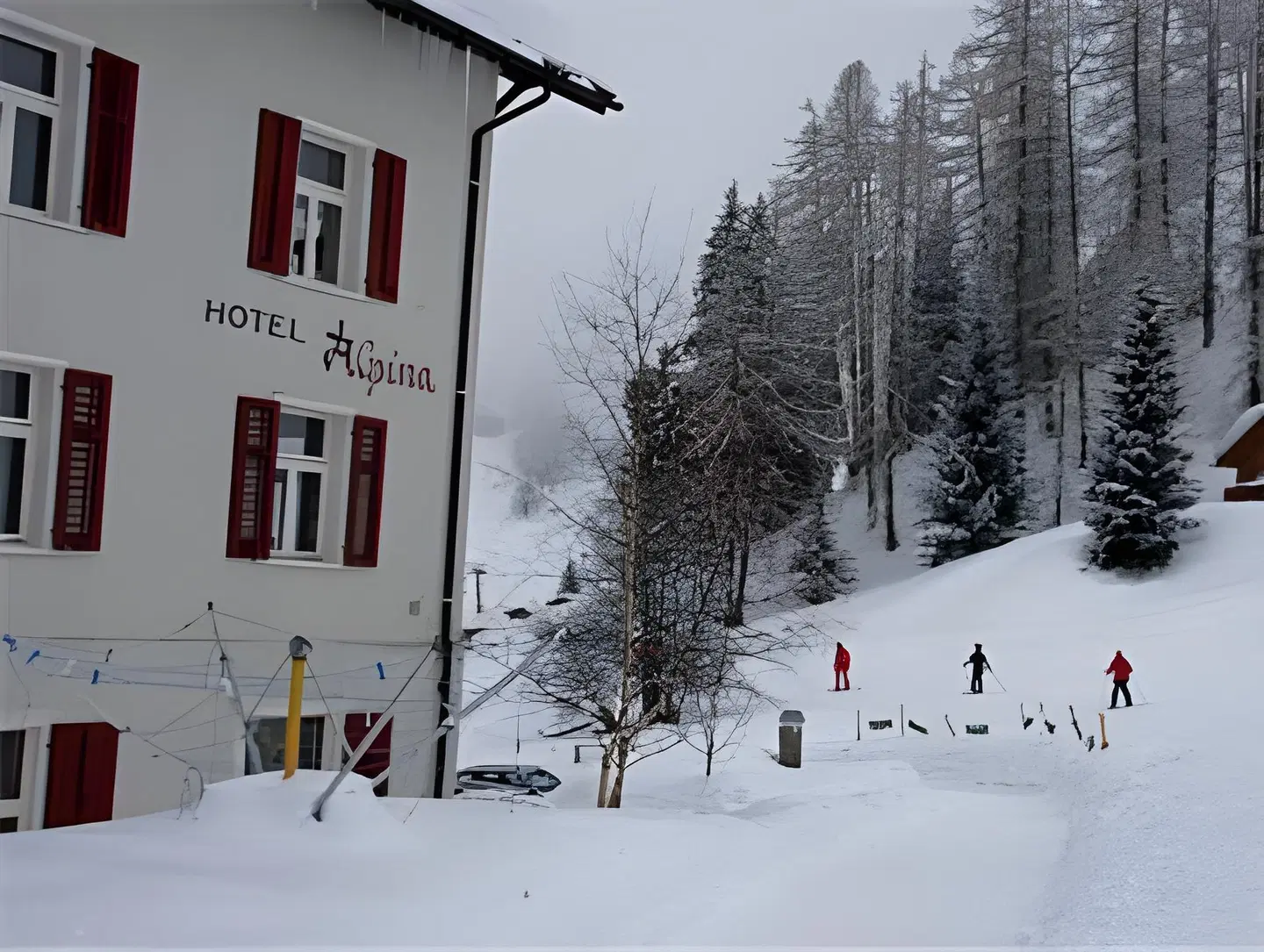 The Alpina Mountain Resort & Spa EXTERIOR