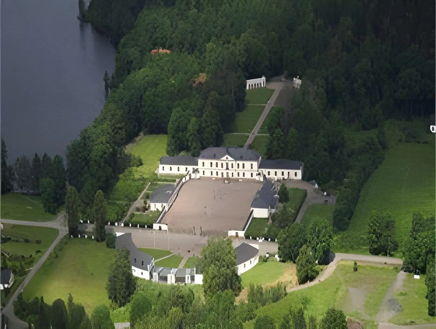 Gimo Herrgård EXTERIOR