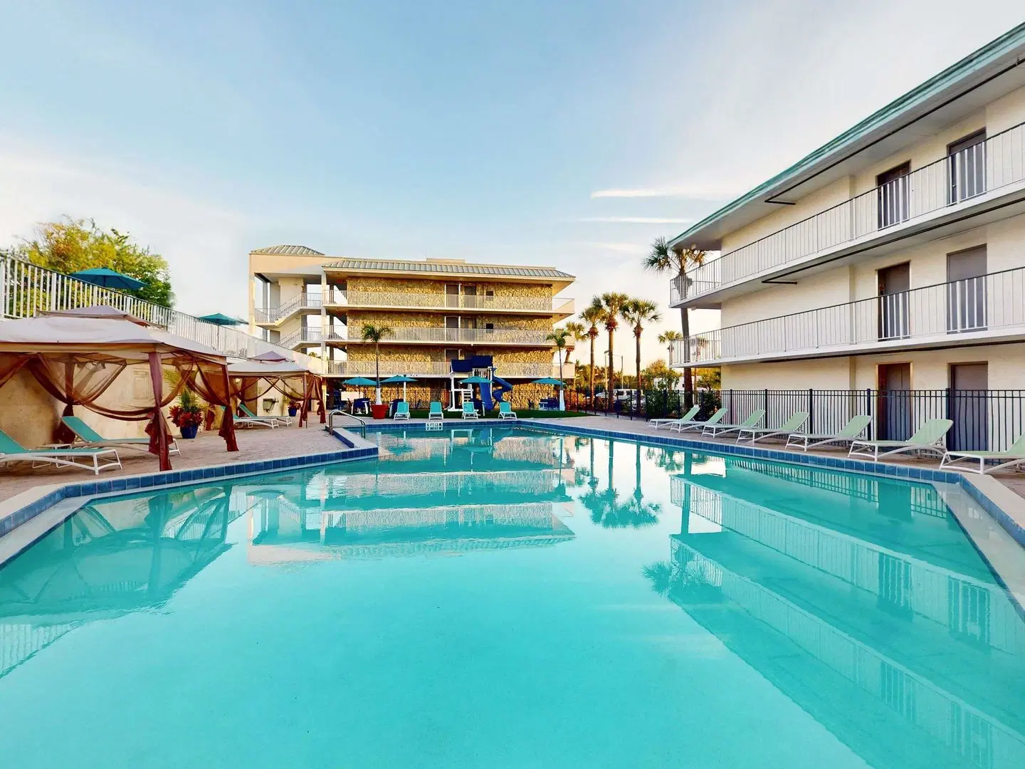Park Royal Homestay Orlando OUTDOOR_POOL