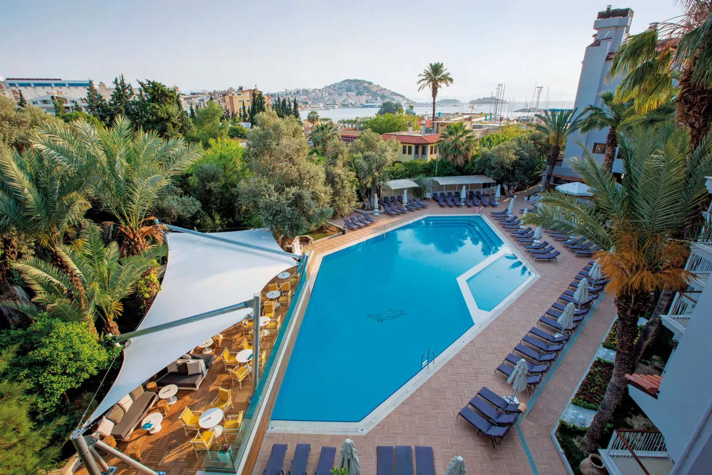 Paloma Marina Suites OUTDOOR_POOL