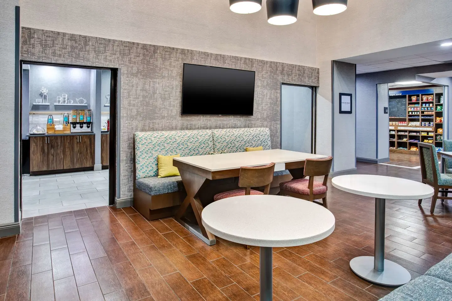 Hampton Inn & Suites Cape Coral Badezimmer