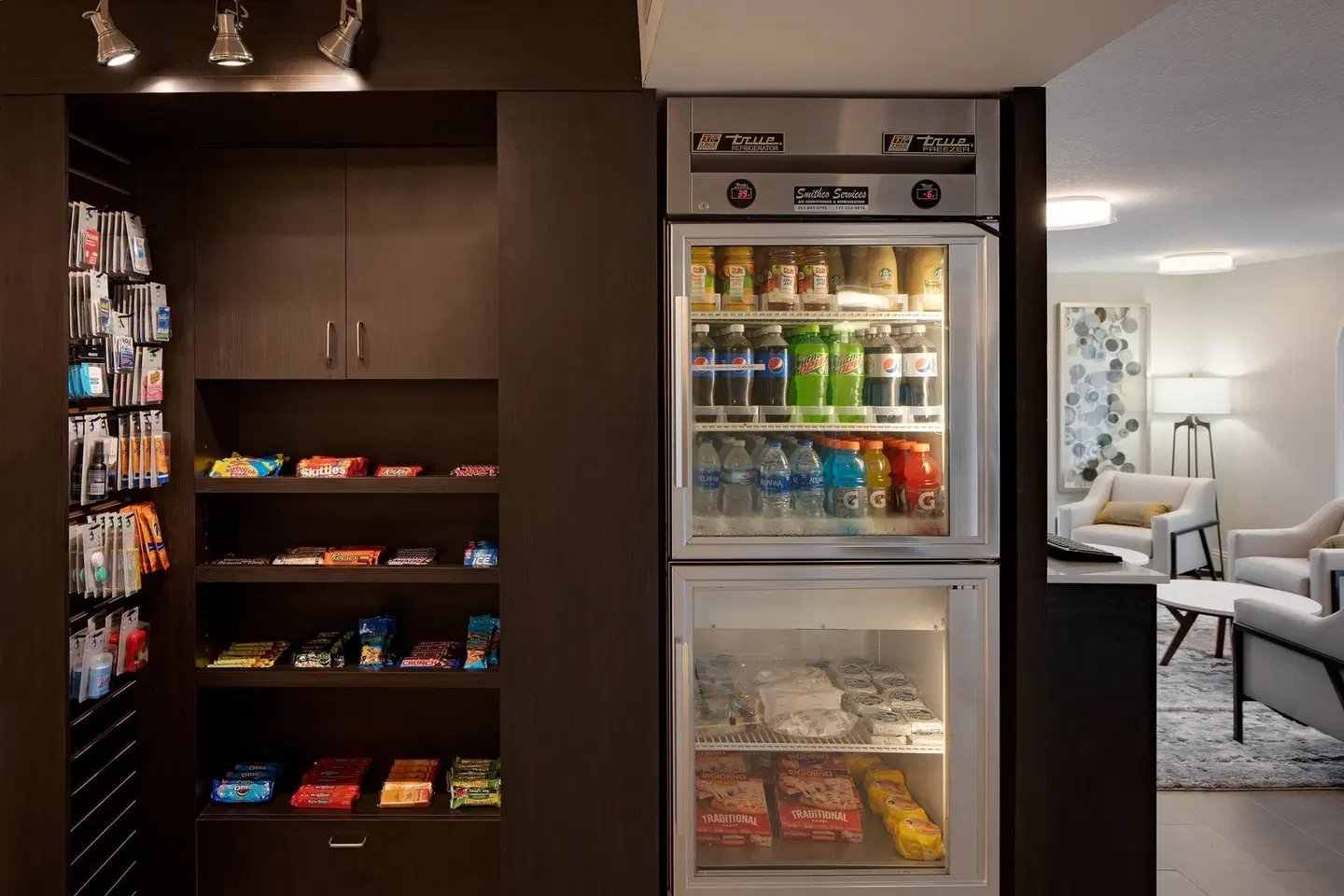 Fairfield by Marriott Inn & Suites Palm Beach LOUNGE_LOBBY