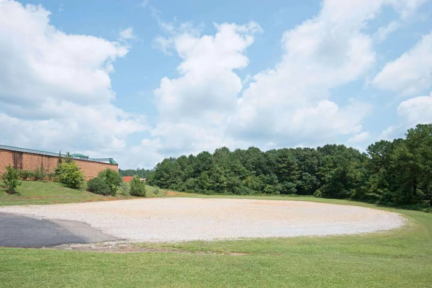 Days Inn - Greenville LANDSCAPE