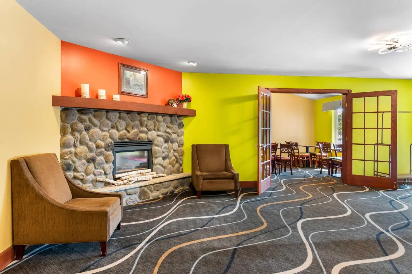 Econo Lodge Inn & Suites ROOM_EXAMPLE