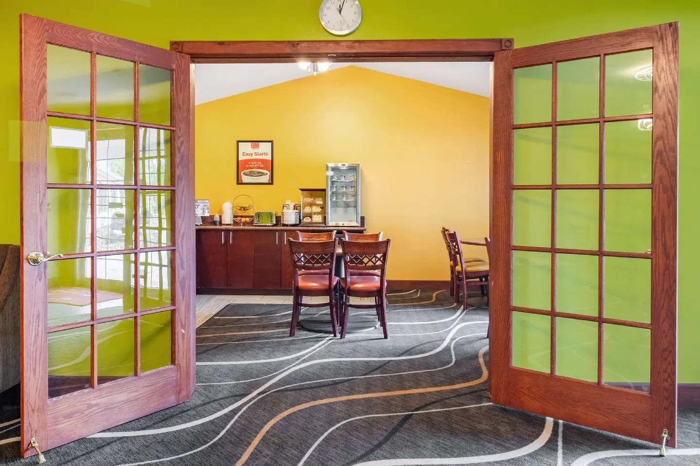 Econo Lodge Inn & Suites LOUNGE_LOBBY