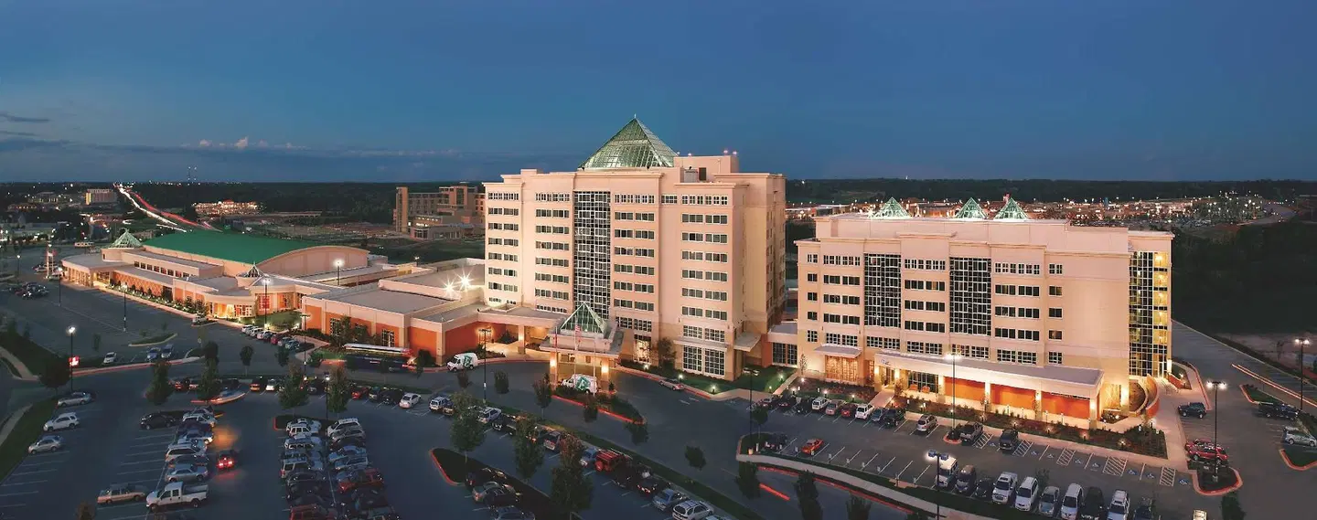 Embassy S. b.H. Northwest Arkansas - Hotel, Spa & Convention Ctr EXTERIOR