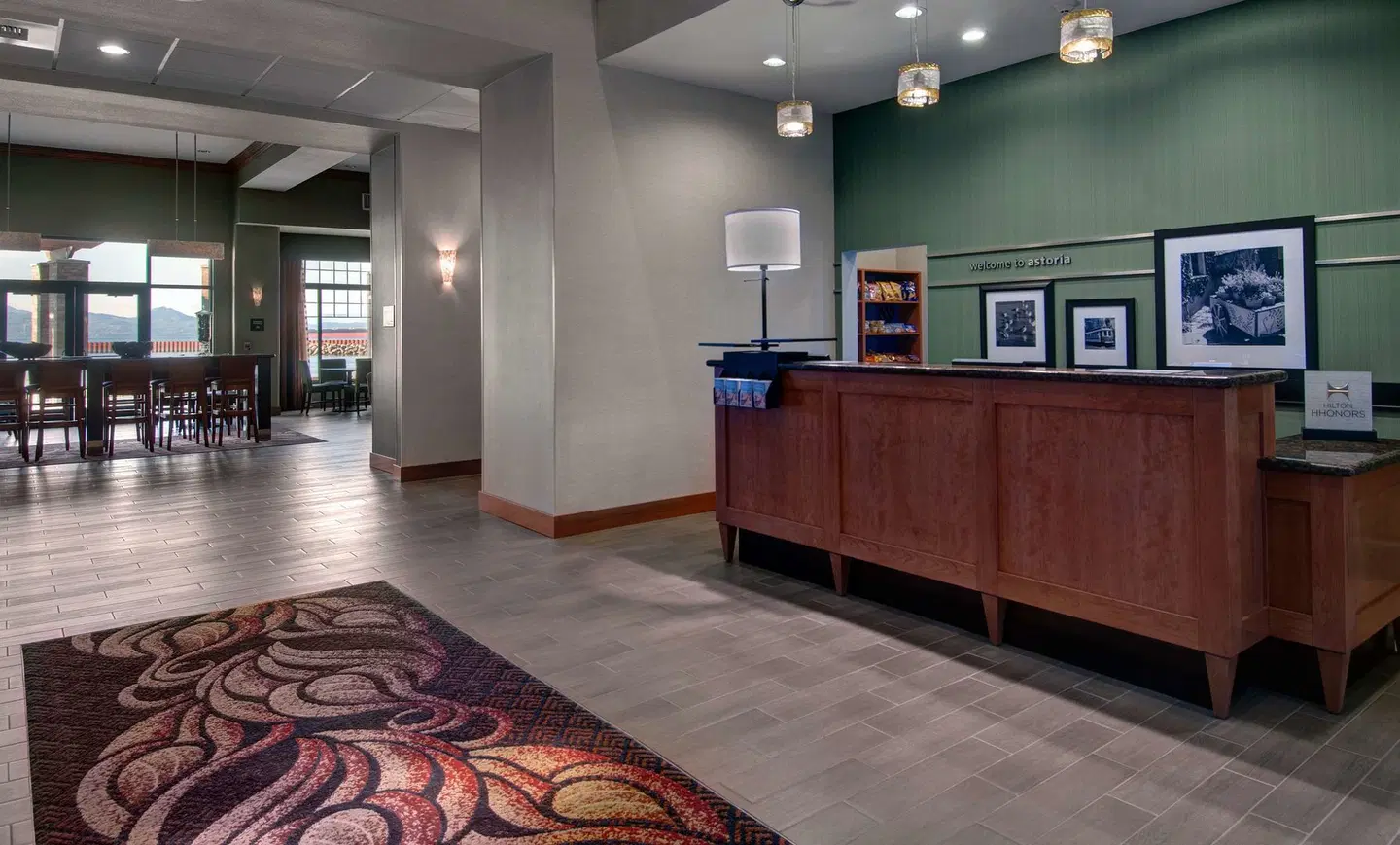 Hampton Inn & Suites Astoria LOUNGE_LOBBY