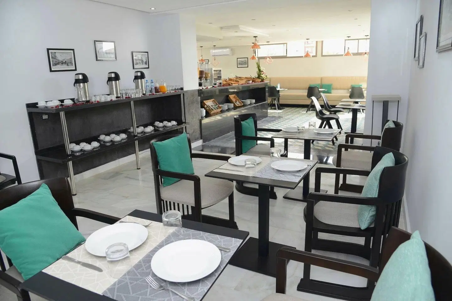 Le Yacht Suites Hotel Restaurant