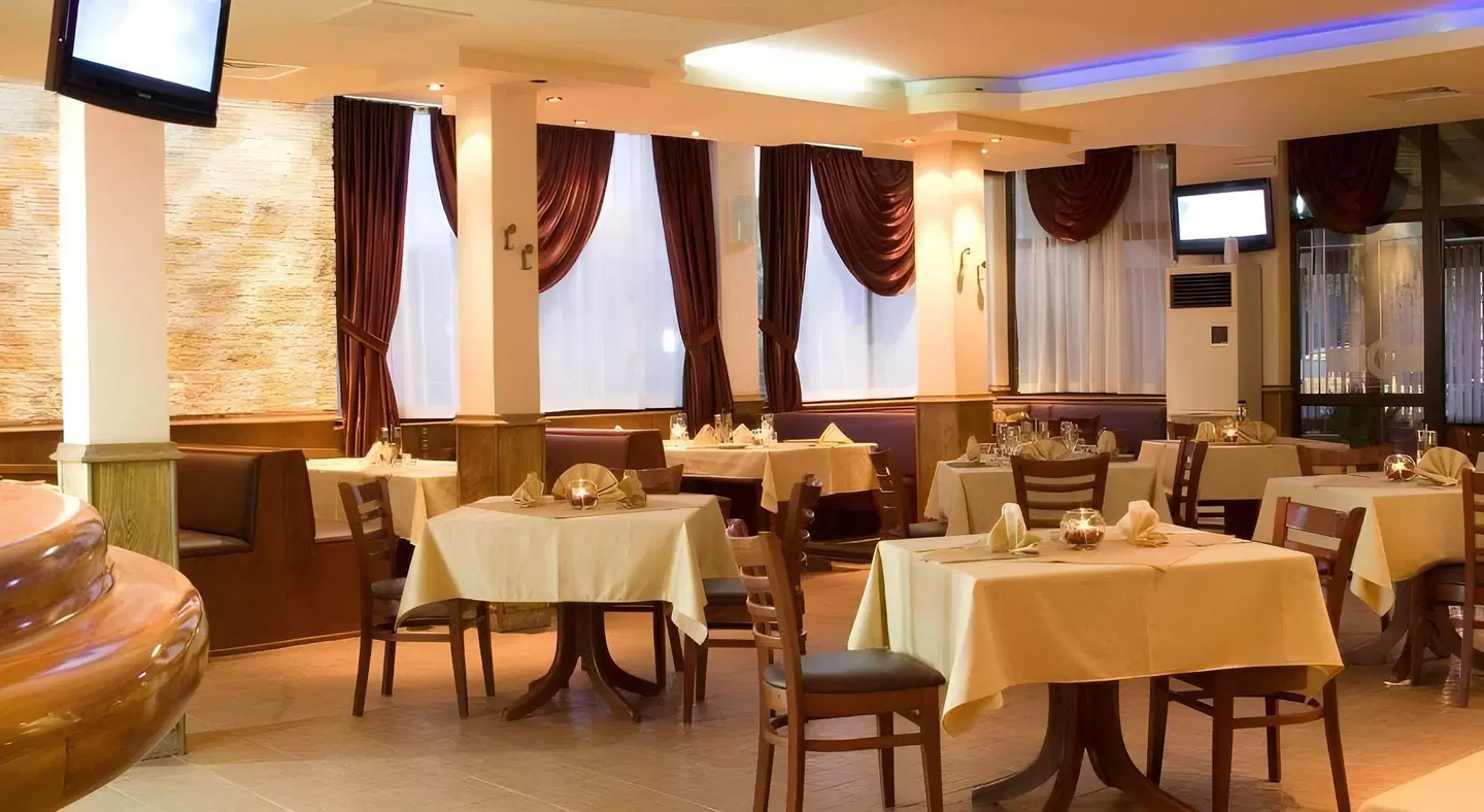 Avenue Hotel Restaurant