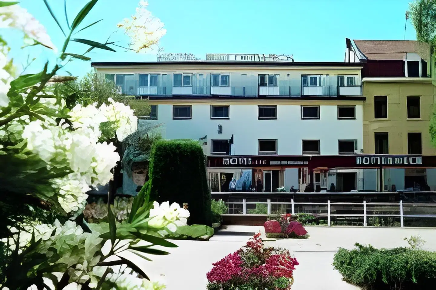 Botterweck EXTERIOR