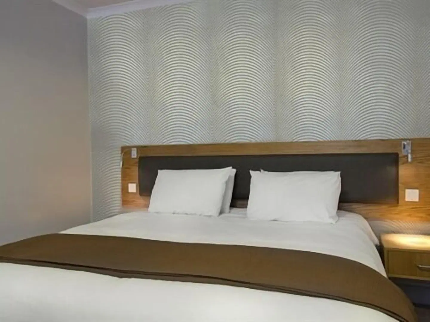 The Goddard Arms ROOM_EXAMPLE