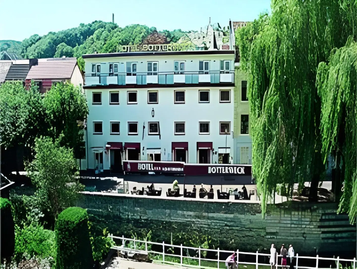 Botterweck EXTERIOR