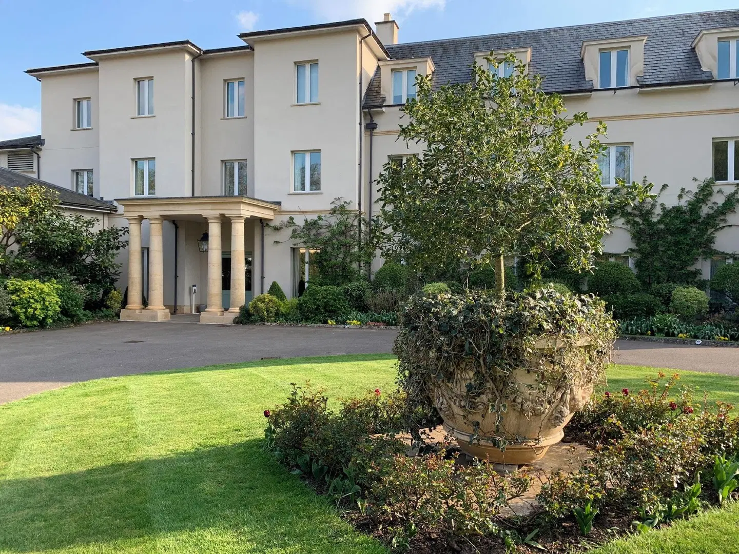 Bowood Spa & Golf Resort EXTERIOR