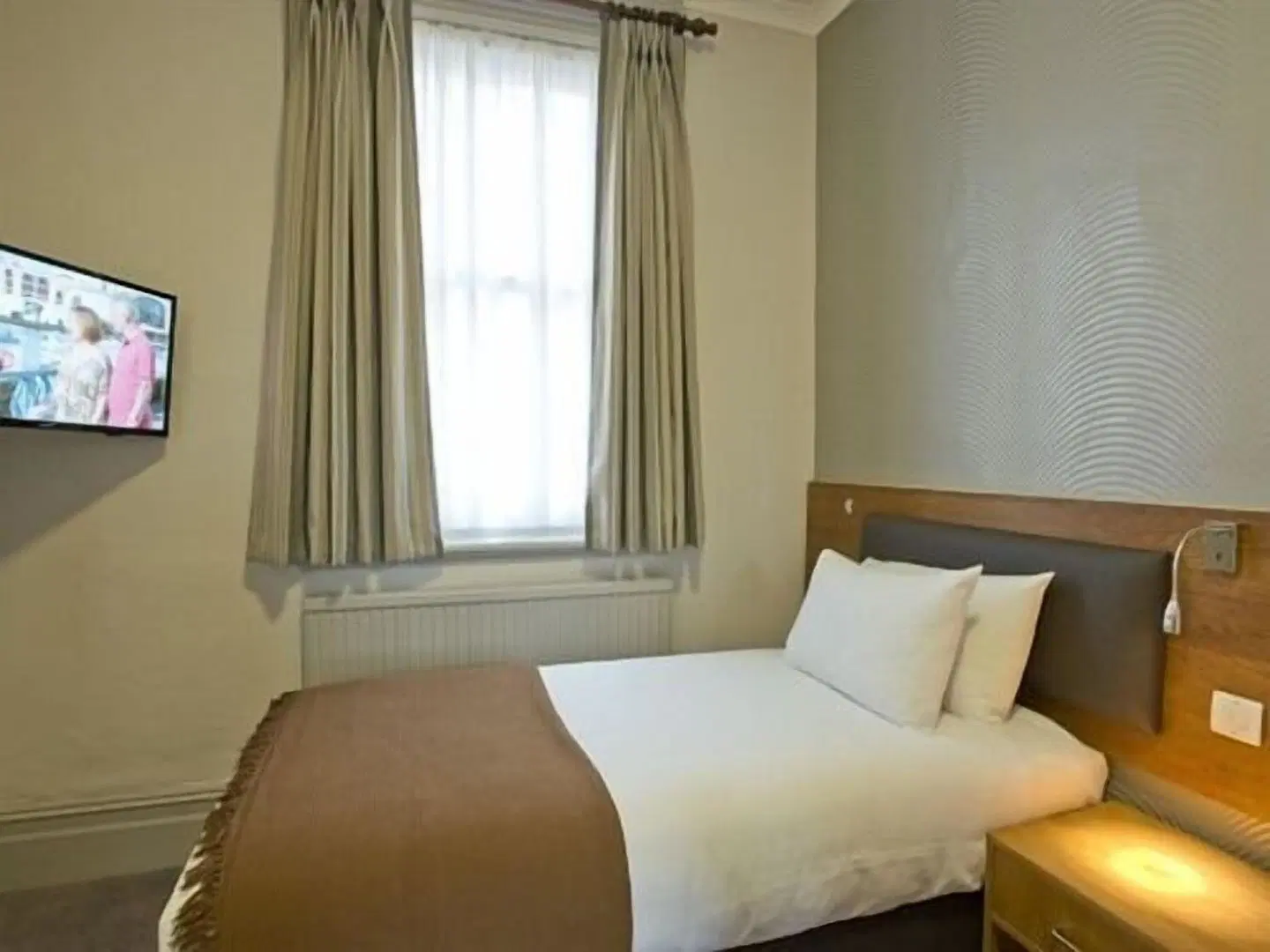 The Goddard Arms ROOM_EXAMPLE