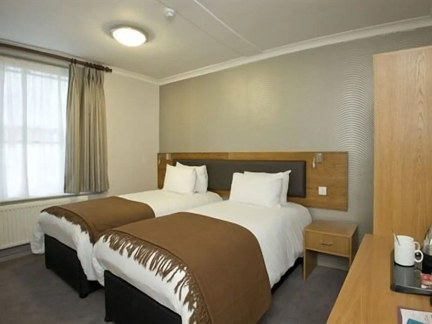 The Goddard Arms ROOM_EXAMPLE