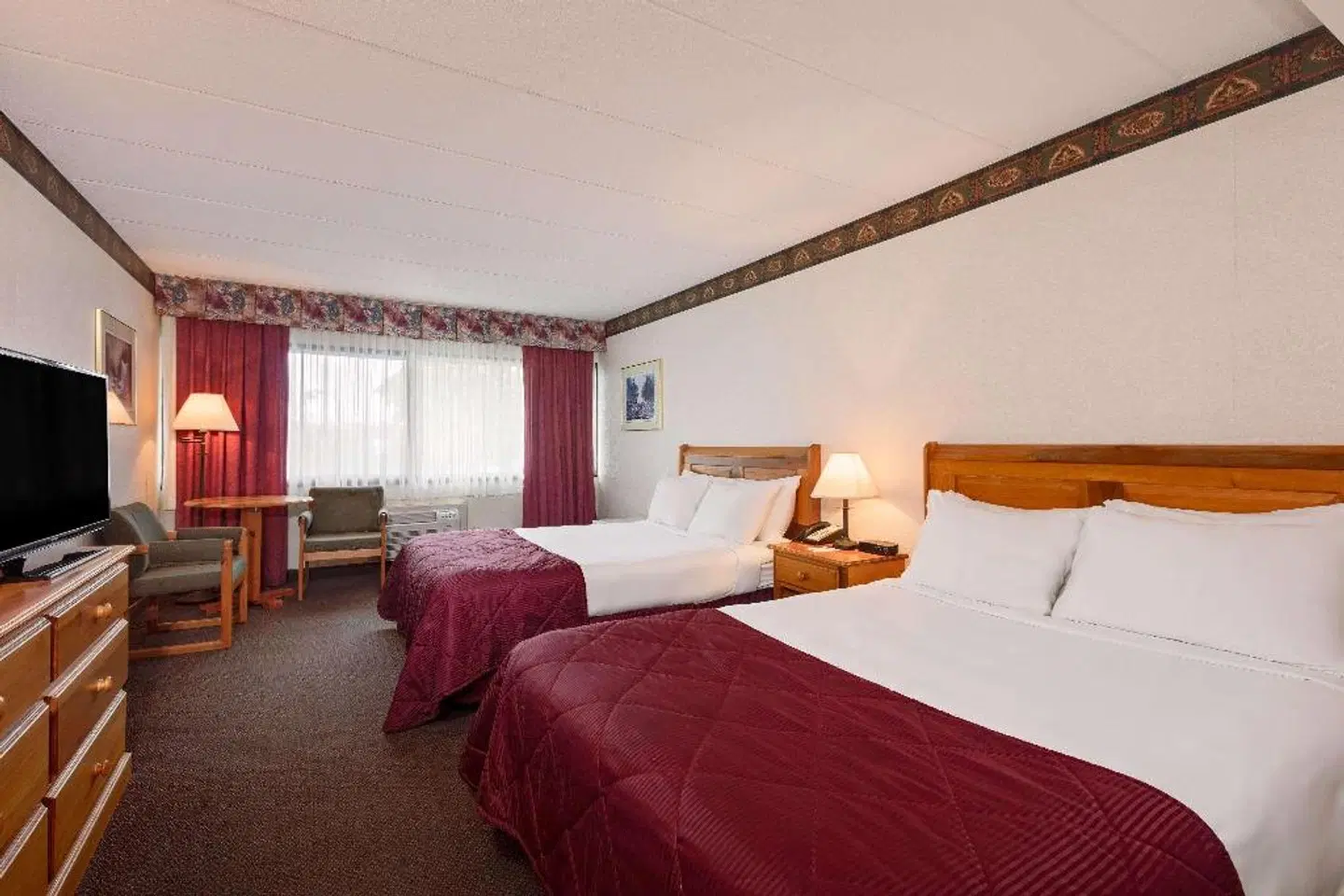 Clarion Resort Pinewood Park ROOM_EXAMPLE