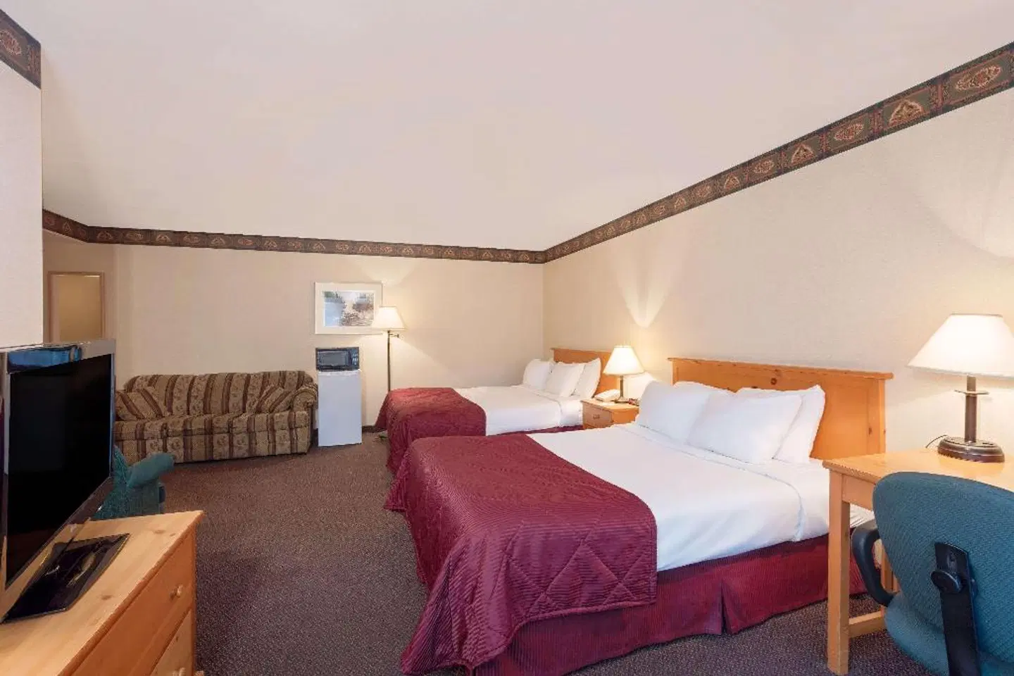 Clarion Resort Pinewood Park ROOM_EXAMPLE