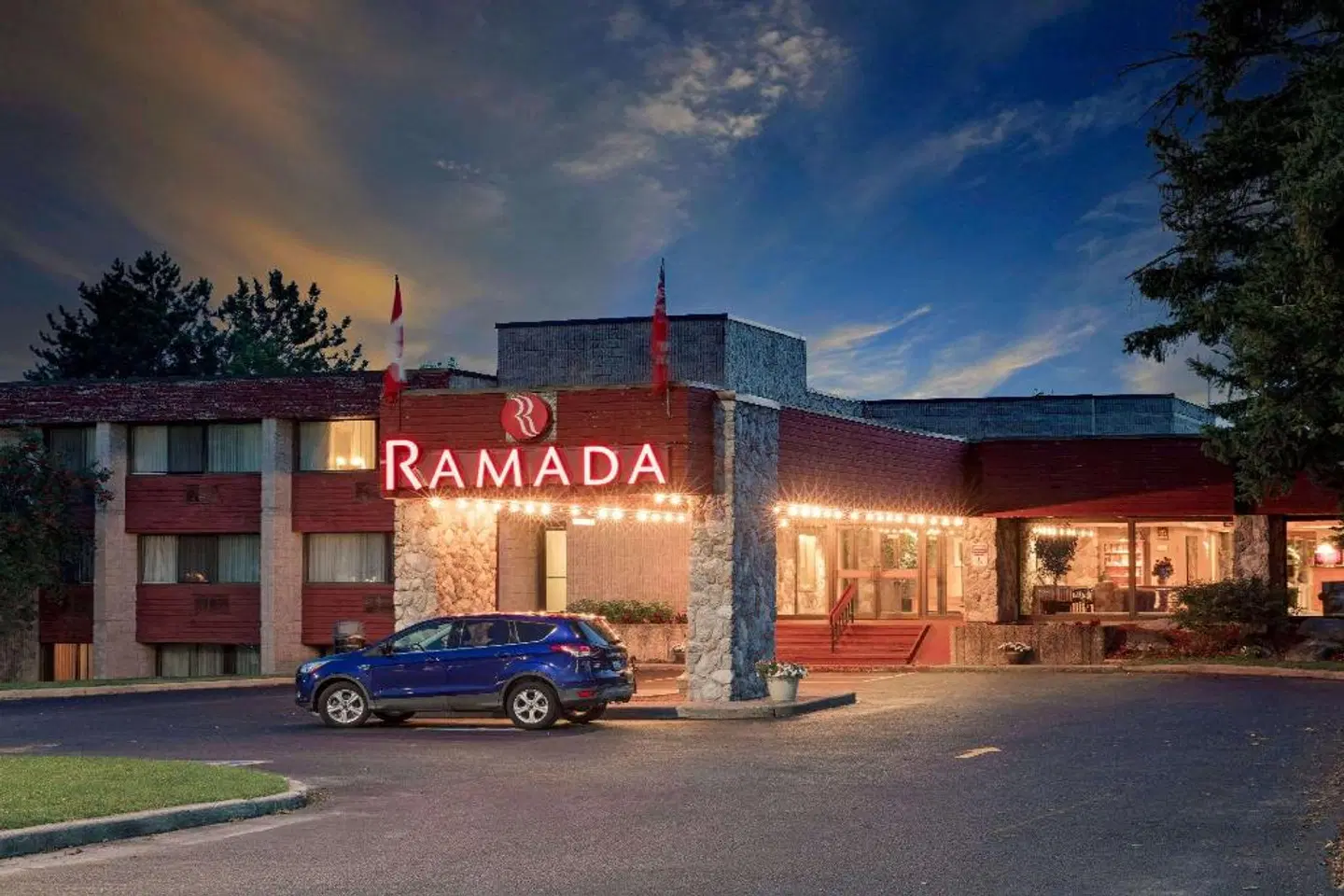 Clarion Resort Pinewood Park EXTERIOR