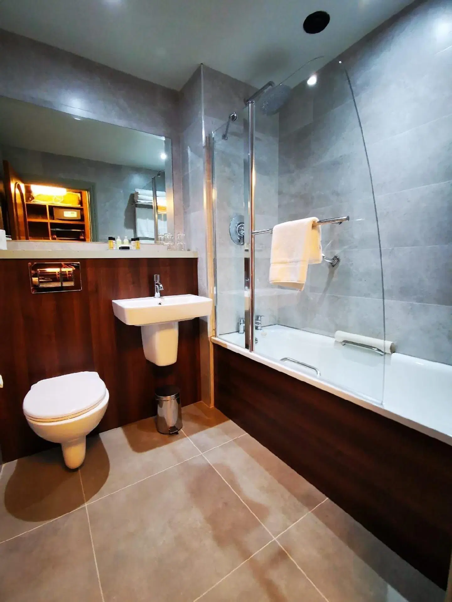 Bridge House Leisure Club & Spa Badezimmer