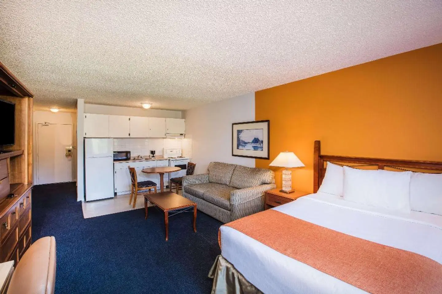 Howard Johnson by Wyndham Victoria ROOM_EXAMPLE