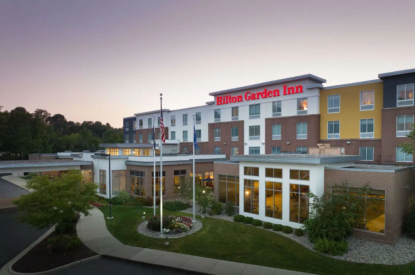 Hilton Garden Inn Ann Arbor EXTERIOR