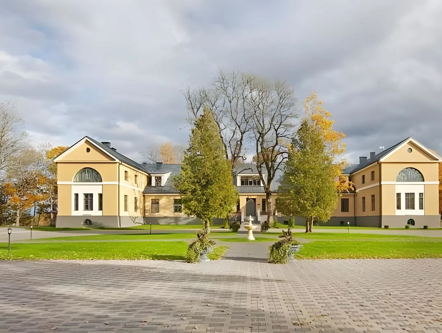 Skrunda Manor EXTERIOR