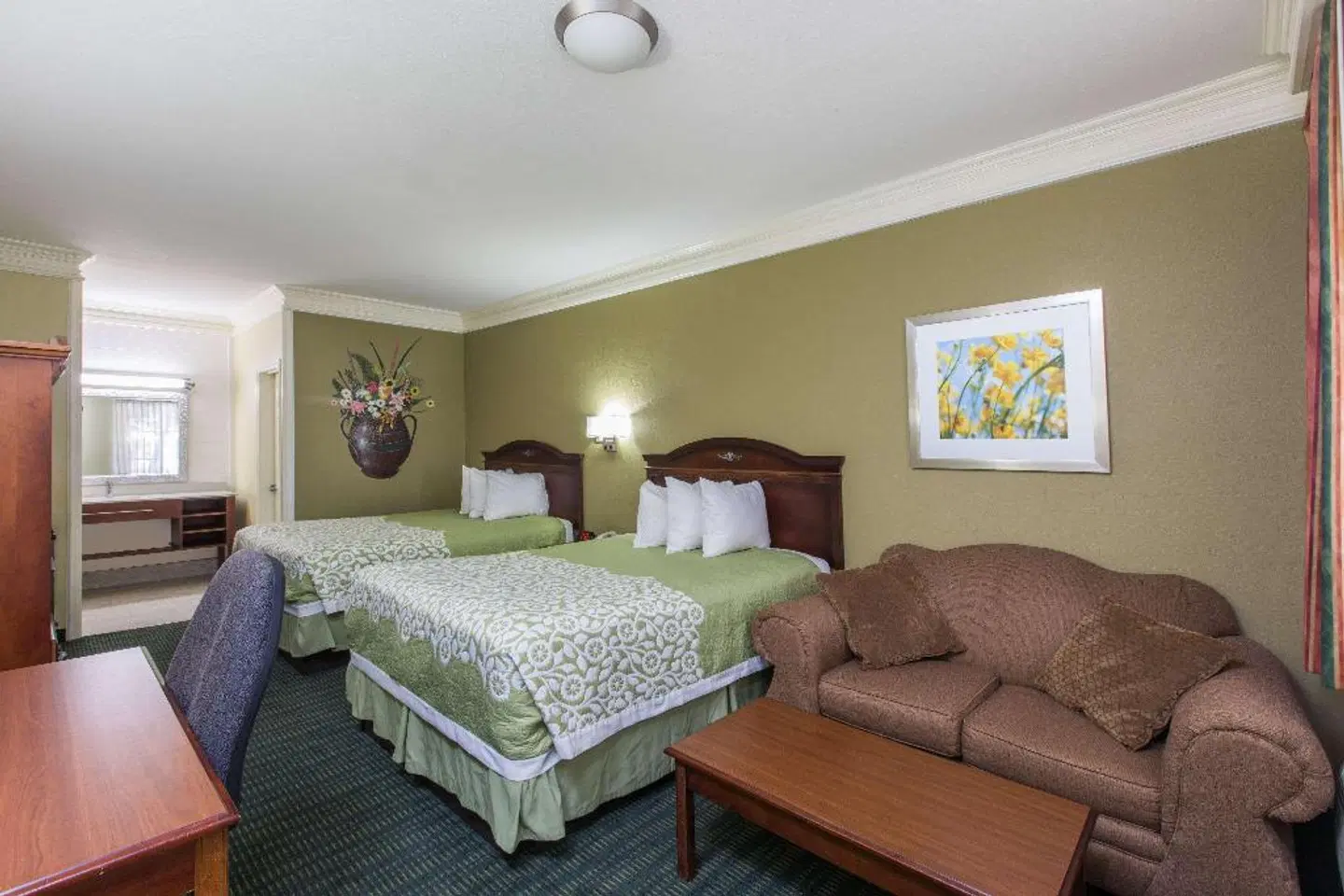 Days Inn & Suites by Wyndham Big Spring ROOM_EXAMPLE