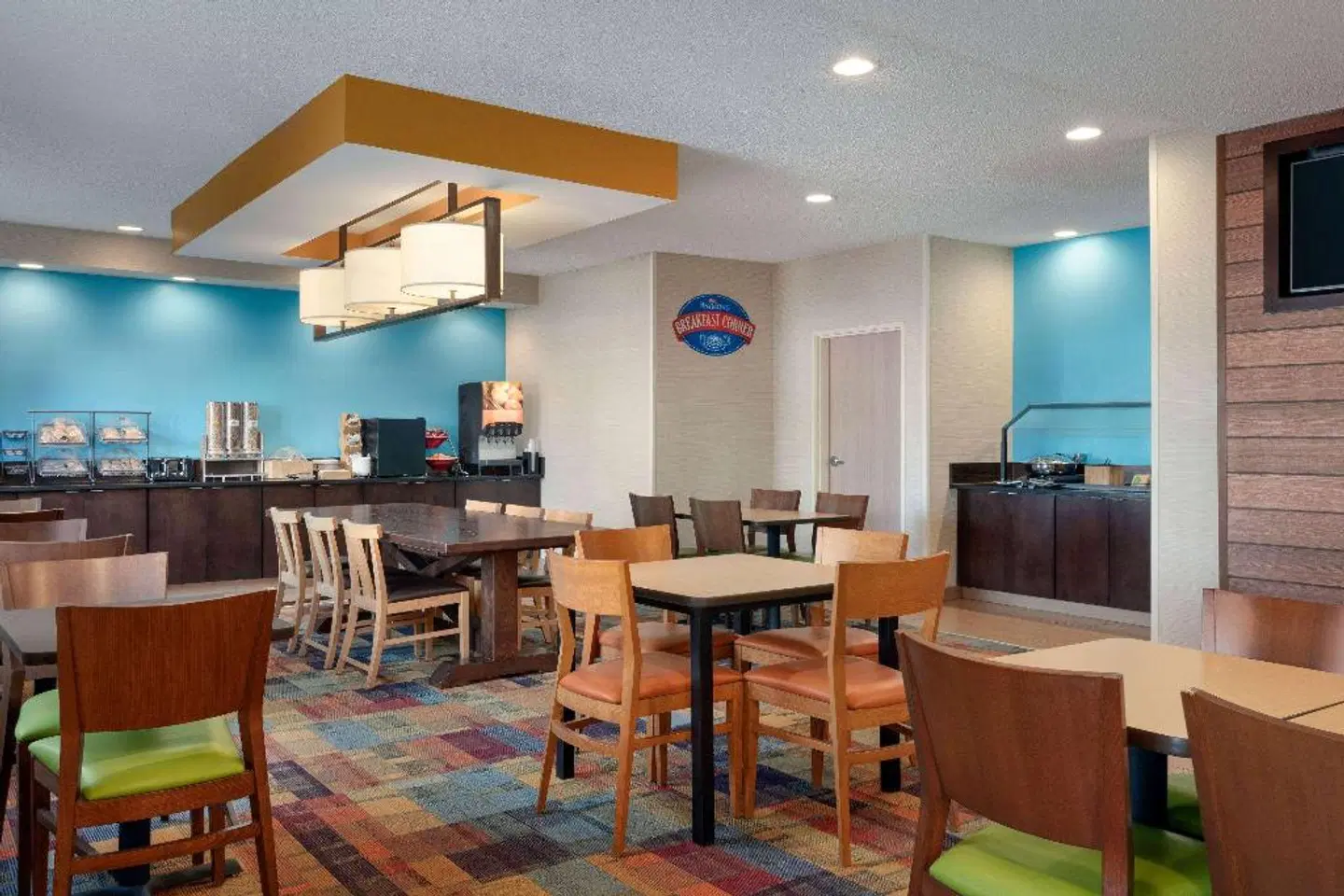 Baymont by Wyndham Tulsa Bar