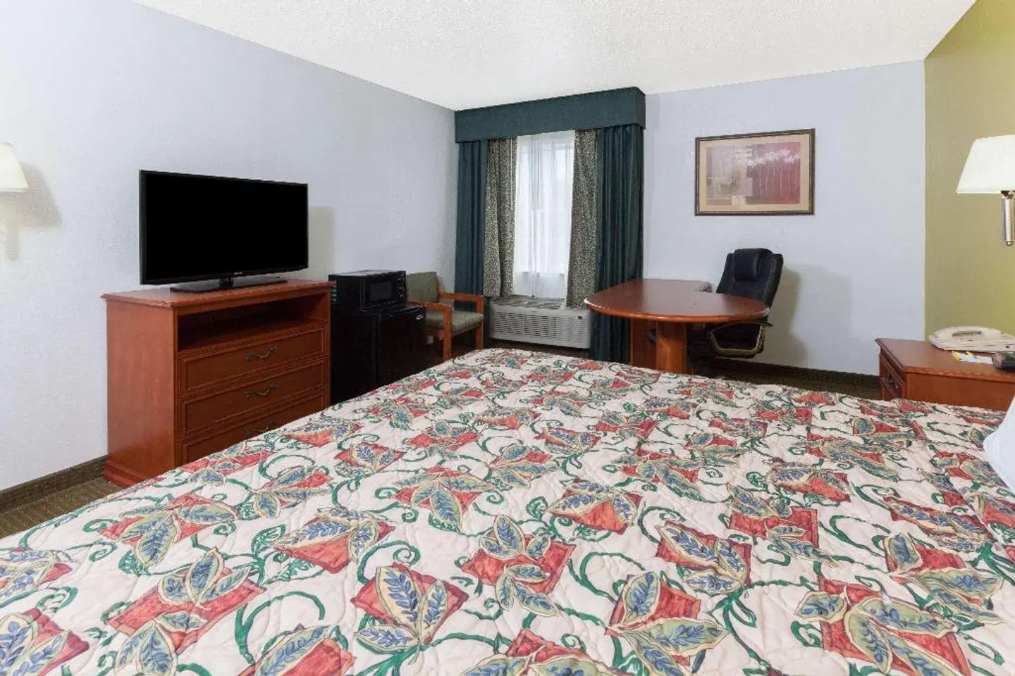 Days Inn by Wyndham Shawnee ROOM_EXAMPLE
